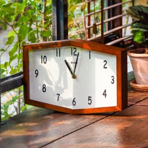 [아이노비아] 오르미 레트로 루네클락 우드 무소음 벽시계