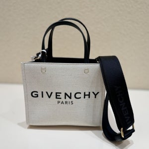 지방시 가방 BB50N0B1DR (캔버스 미니 토트백)