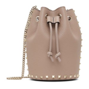 발렌티노 토프 미니 락스터드 드로우스트링 숄더백 251807F048037