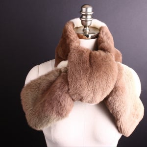 진짜를 아는 사람만 선택하는 양면 풀스킨 렉스 목도리, F. JaㅇIn (장인을 위하여)