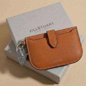 [질스튜어트 뉴욕 액세서리] 질스튜어트 카드지갑 겸 참장식 JAWA6E221W2