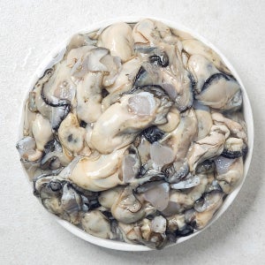 거제와 통영의 신선함이 담긴 귀한 생굴 500g 2팩