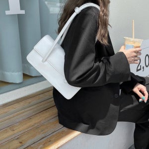 [패션플러스][웬디]가성비 튼튼 바게트 백 BG12679X