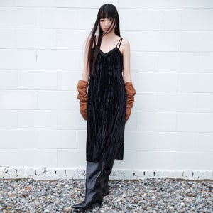 [구호플러스] Velvet Slip Dress  Black (KE5Y71M015)