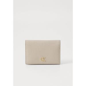 캘빈클라인 미니 모노그램 플랩 카드케이스 지갑 샤토 캘빈 클라인 진스 6843423