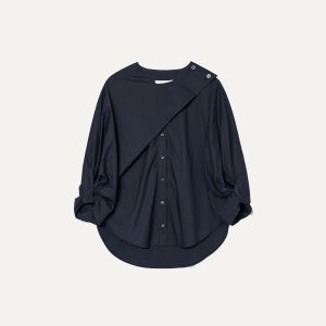 [킨더살몬] Twist Volume Sleeve Blouse Dark-navy