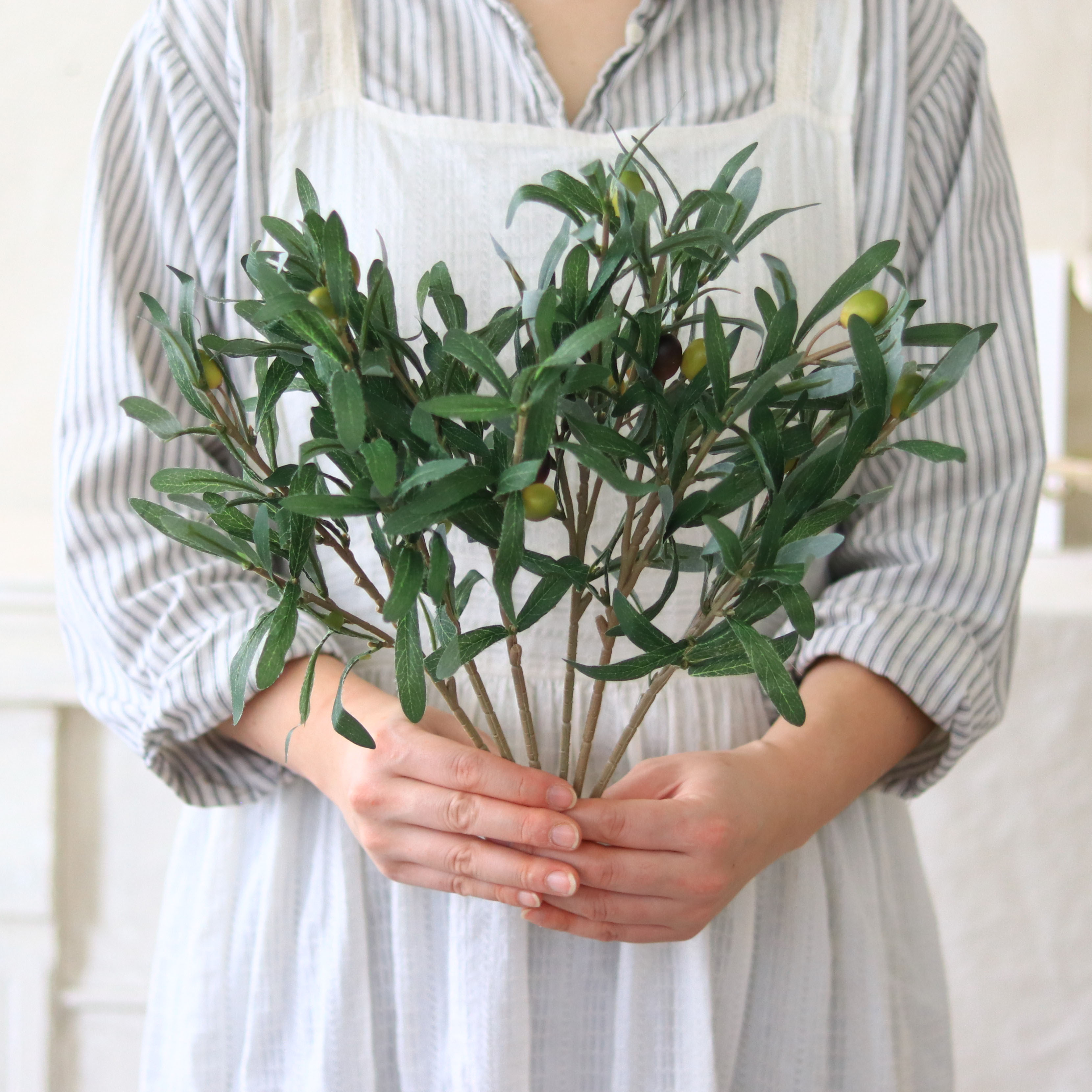 그리니 <b>올리브 리프</b> 조화 부쉬  그린  6개