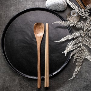 티크앤하우 사각 디너세트, 원정민 (티크앤하우)