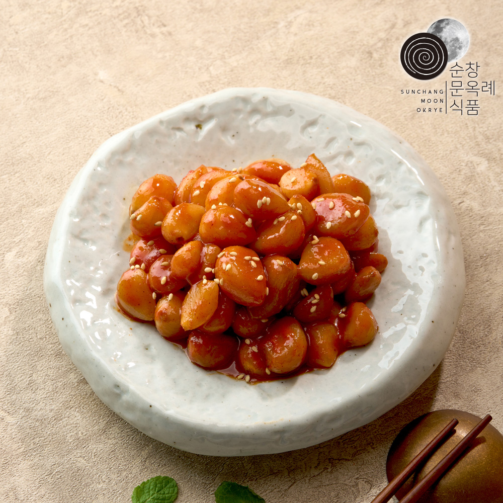 Sunchang Munokrye Food Gochujang Garlic Jangajji (Pickled Garlic in Gochujang), 1kg, 1 pc
