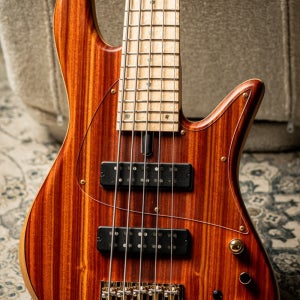Fodera Emperor 5 Standard Special LTD-Bloodwood Top w/Birdseye Maple Fingerboard & Trans Pickguard (