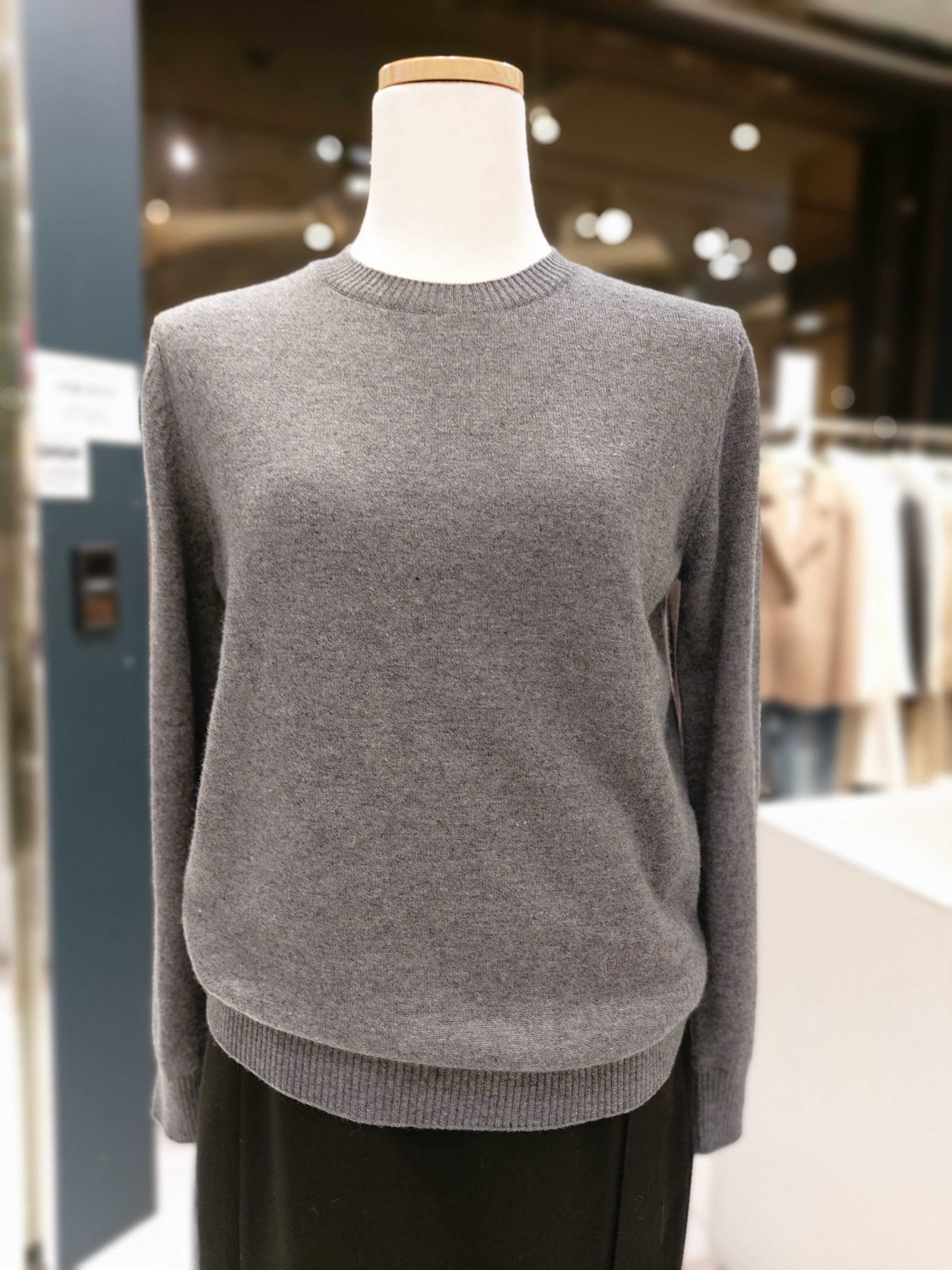 나이스클랍 울혼용 라운드넥 니트 A254PWKB29