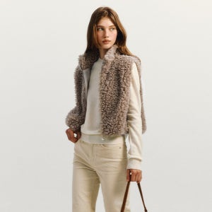 [마리끌레르] 뽀글이 베스트 집업(MAFDVT04NBR)