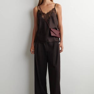 [COS 코스] 엔벨로프 백 - 레더 (1327769001)