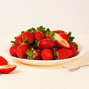 짙은 향과 빛나는 자태, 프리미엄 GAP 죽향딸기 500g  / 1kg (중과/특품)