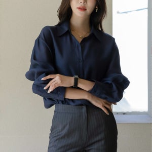 The 실키 반시스루 루즈핏 셔츠[BL298C43]