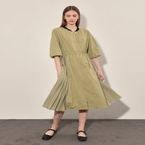 (올리비아로렌) VOCOA4F7351 플리츠 배색 지퍼 원피스