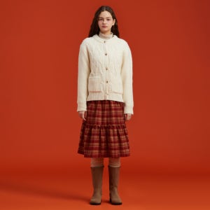 [써스데이 아일랜드] 케이블 라운드넥 니트 가디건_T258MCD246W T258MCD246W