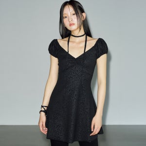 [헬레네파리스] 자카드 퍼프 슬리브 원피스 [블랙]