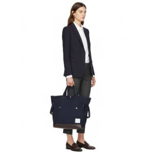 톰브라운 코튼 캔버스 스냅 포켓 네이비 토트백 LO2467998441 UAG155A F0493 415 NAVY 1564114 149583070