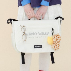 [26SS] 플라이트 V2 메신저백 아이보리