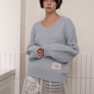 [베이비블루니들즈] Scallop Chunky Knit Pullover BABY BLUE BBKN251001