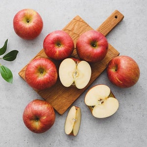 [롯데백화점] 자연맛남 아삭아삭 부사사과 9kg 소과 가정용 (56-75과) LE1220731666