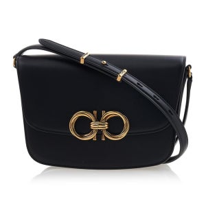 페라가모 여성 트라페지오 숄더백 21 2915 NERO 0759127