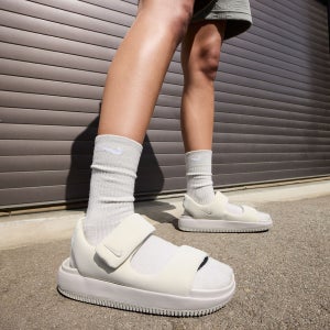 나이키 NIKE 우먼스 나이키 캄 샌들 FJ6043-002