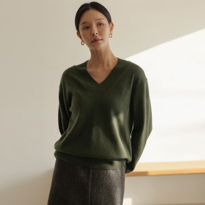 [앤느] 플젠 캐시 울 브이넥 니트