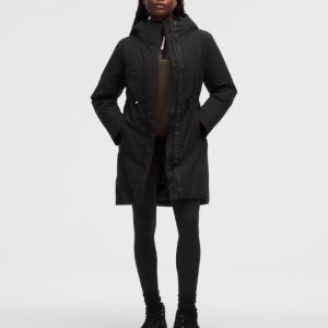 룰루레몬 여성 워터프루프 인설레이티드 신치 웨이스트 파카