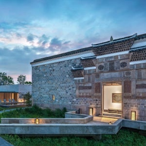 [하나투어] ZEUS 바쁜 도심 속 고요한 성소 상해 아만 양윤