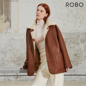 로보 25F/W 리버시블 시어링 무스탕 하프코트