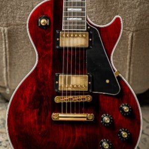 [PRS 케이블 + 약 10만원 상당 PRS 스트랩 증정!] Gibson USA Les Paul Custom 70s-Wine Red w/Ebony Fingerboard & Gold