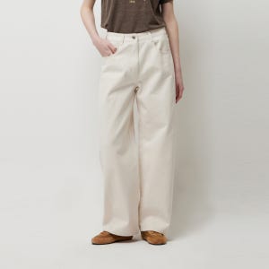 [시슬리]2026 SPRING 코튼 절개 커브드 데님 팬츠 SADP01611CR