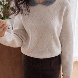 르니아 다이아패턴 둥근카라 진주포인트 니트 [size:F(55~66)]