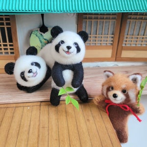 판다 랫서팬더 양모펠트 인형, 샐리와 양 sally and lamb