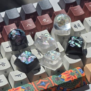 한국의 미를 담은 레진 자개 포인트키캡, 에이캡