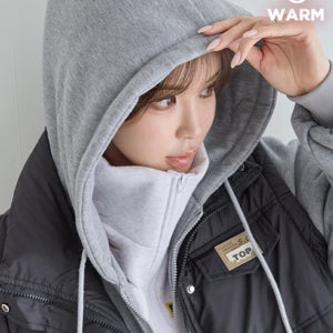 아우터 하나로 코디 고민을 줄이고, 세련된 레이어드룩을 완성하는 후드집업 패딩