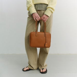 [던스트] CLASSIC 28 LEATHER BAG TAN_UDBA6E201CM