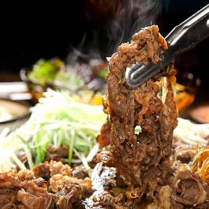 달짝지근한 정통 서울식 양념과 부드러운 고기의 만남 소불고기 300g 5팩