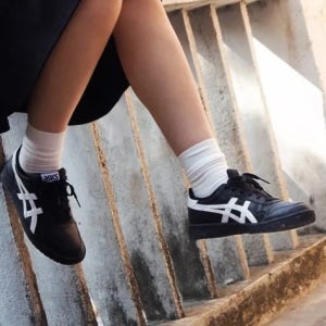 아식스 재팬 S 남녀 공용 운동화 블랙 화이트 검흰 1203A033-001