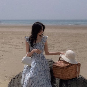 내일도착 롱원피스 마린 프릴 스모크 스퀘어넥 나시 롱 나염 원피스 (1 color)