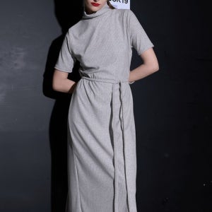 [320쇼룸][320SHOWROOM]터틀넥 랩 롱 골지 원피스(K1767575483874072GY01)