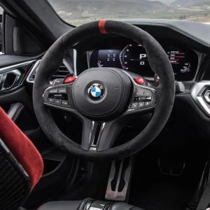 BMW M 스포츠 G30 G02 X5 F40 F41 g82 M4 DIY 소프트 스웨이드 자동차 인테리어 용 핸드 스티치 미끄럼 방지 자동차 핸들 커버