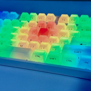 안개가 자욱한 투명 크리스탈 PC 키캡 OEM 프로파일 크리미 화이트 사이드 프린트 RGB 백라이트 키캡 MX 스위치 키보드용 115키