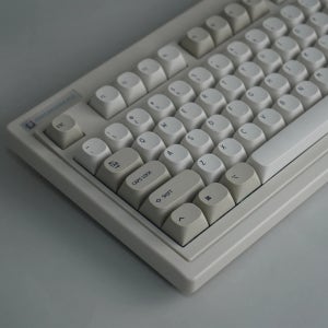 레트로 MA 높이 키 캡 PBT 염료 하위 키 캡 131 키 ISO 체리 MX 스위치 게임용 미니멀리스트 키 캡 기계식 키보드 GMK