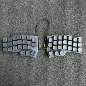 Corne V4.1 분할 키보드 키트 지원 QMK/VIAL 유선 RGB 사용자 정의 HotSwap 인체 공학적 DIY 게이머 디자인 왼쪽 및 오른손 키보드