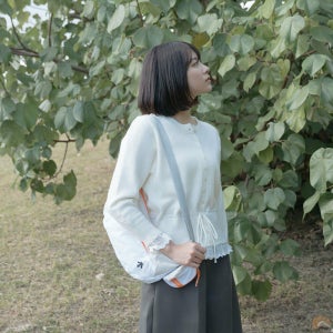 [데상트] [시오리 착용] 에어리 트래블 하프문백 SR123UBG1Y