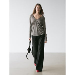 [마시모두띠] V-neck T-shirt with lace detail 06278574812