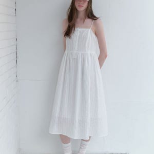 [카인더베이비] petit lace button long dress - off white